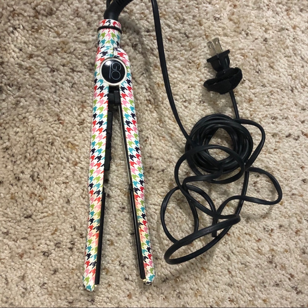 USED - 1 inch flat iron